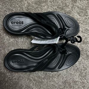Crocs flip flops - NWT
